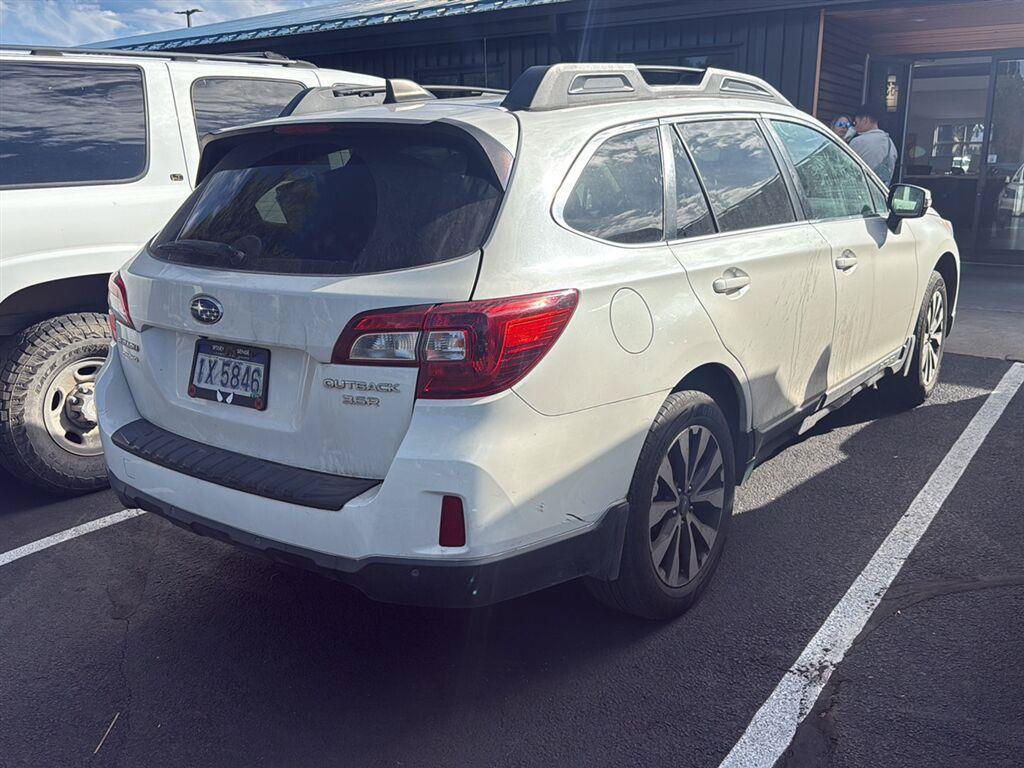 Used 2017 Subaru Outback 3.6R Limited AWD/4WD image 4