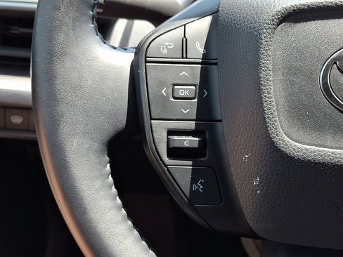 Used 2025 Toyota Prius LE FWD image 22