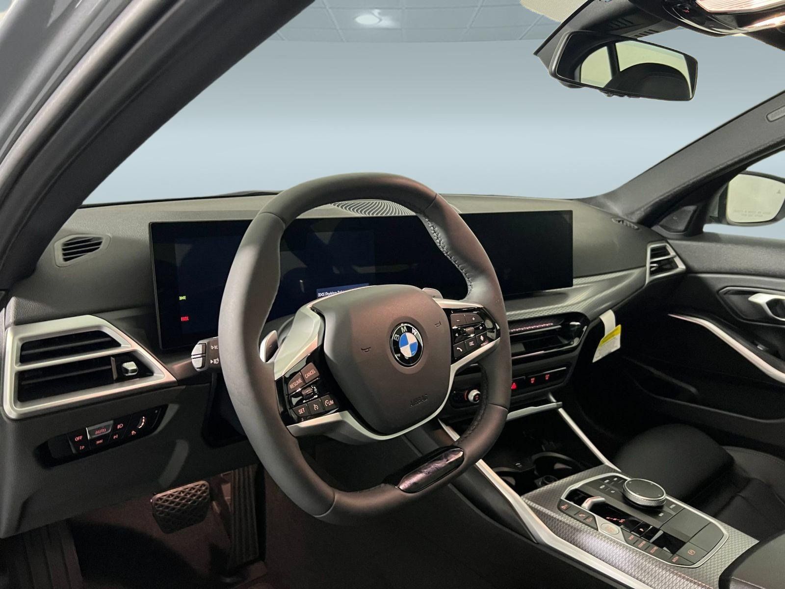 Used 2026 BMW 330i Sedan w/ Convenience Package RWD image 4