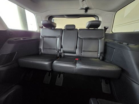 Used 2025 Ford Expedition Platinum w/ Driver's Package image 22