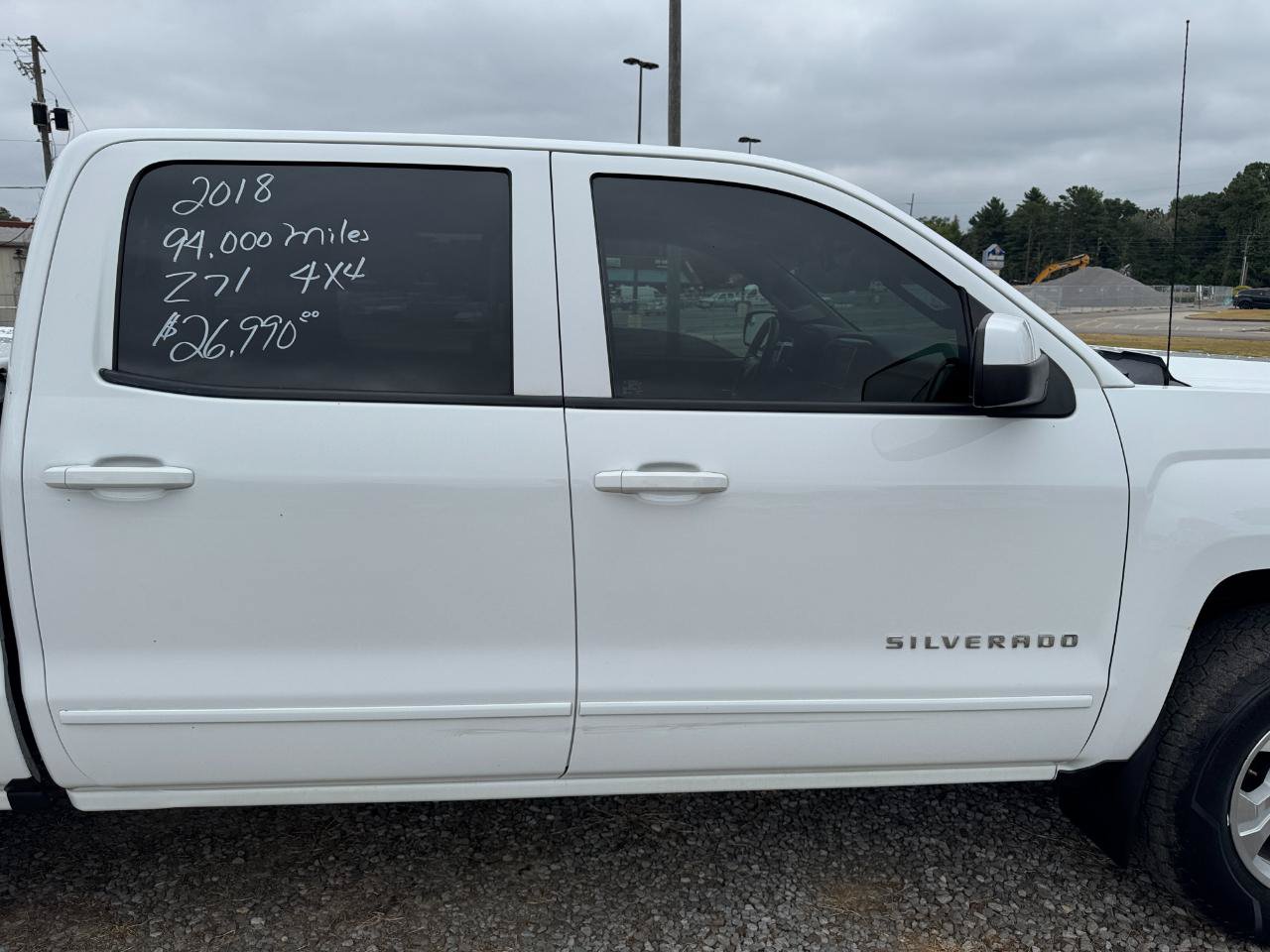 Used 2018 Chevrolet Silverado 1500 LT w/ All Star Edition AWD/4WD image 10