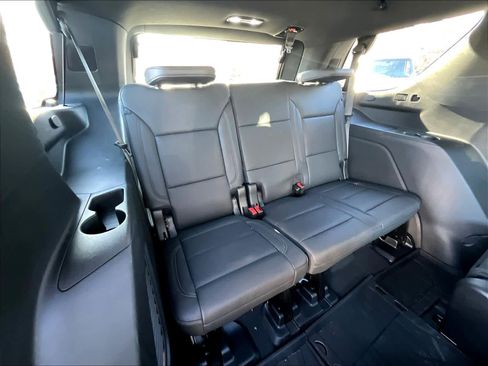 Used 2024 Chevrolet Tahoe Z71 w/ Luxury Package image 16