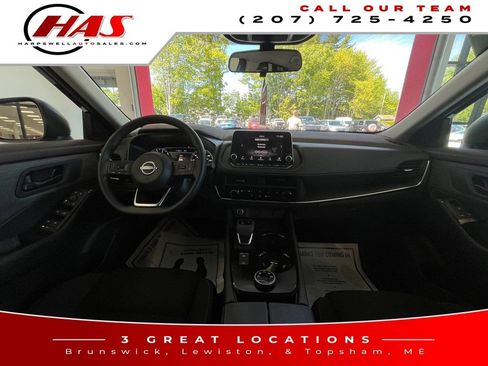 Used 2023 Nissan Rogue S AWD/4WD image 14