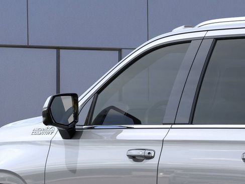 New 2026 Chevrolet Suburban High Country AWD/4WD image 41
