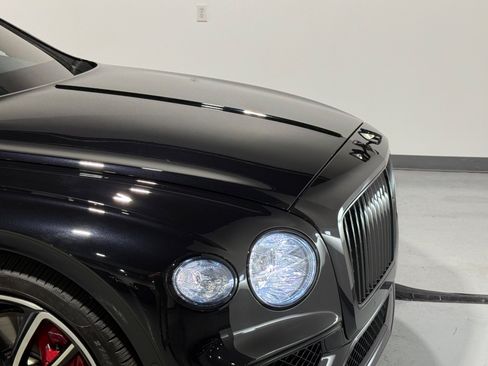 Used 2024 Bentley Flying Spur V8 AWD/4WD image 16