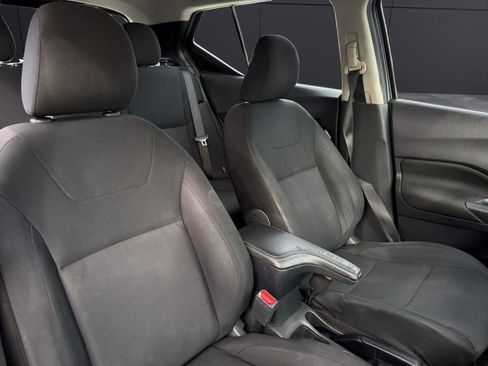 Used 2023 Nissan Kicks S image 14