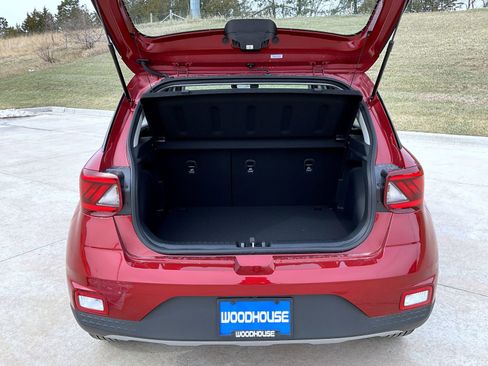 New 2025 Hyundai Venue SEL image 10