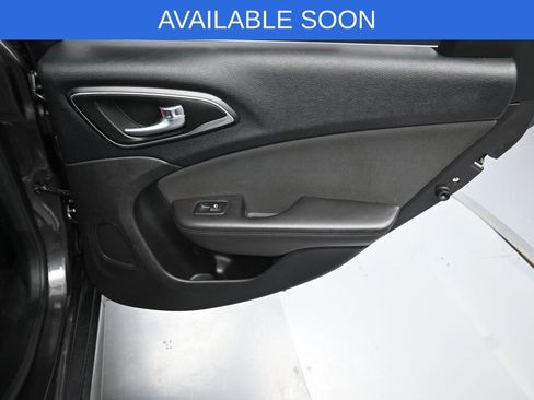 Used 2016 Chrysler 200 Limited w/ Anniversary Edition FWD image 30