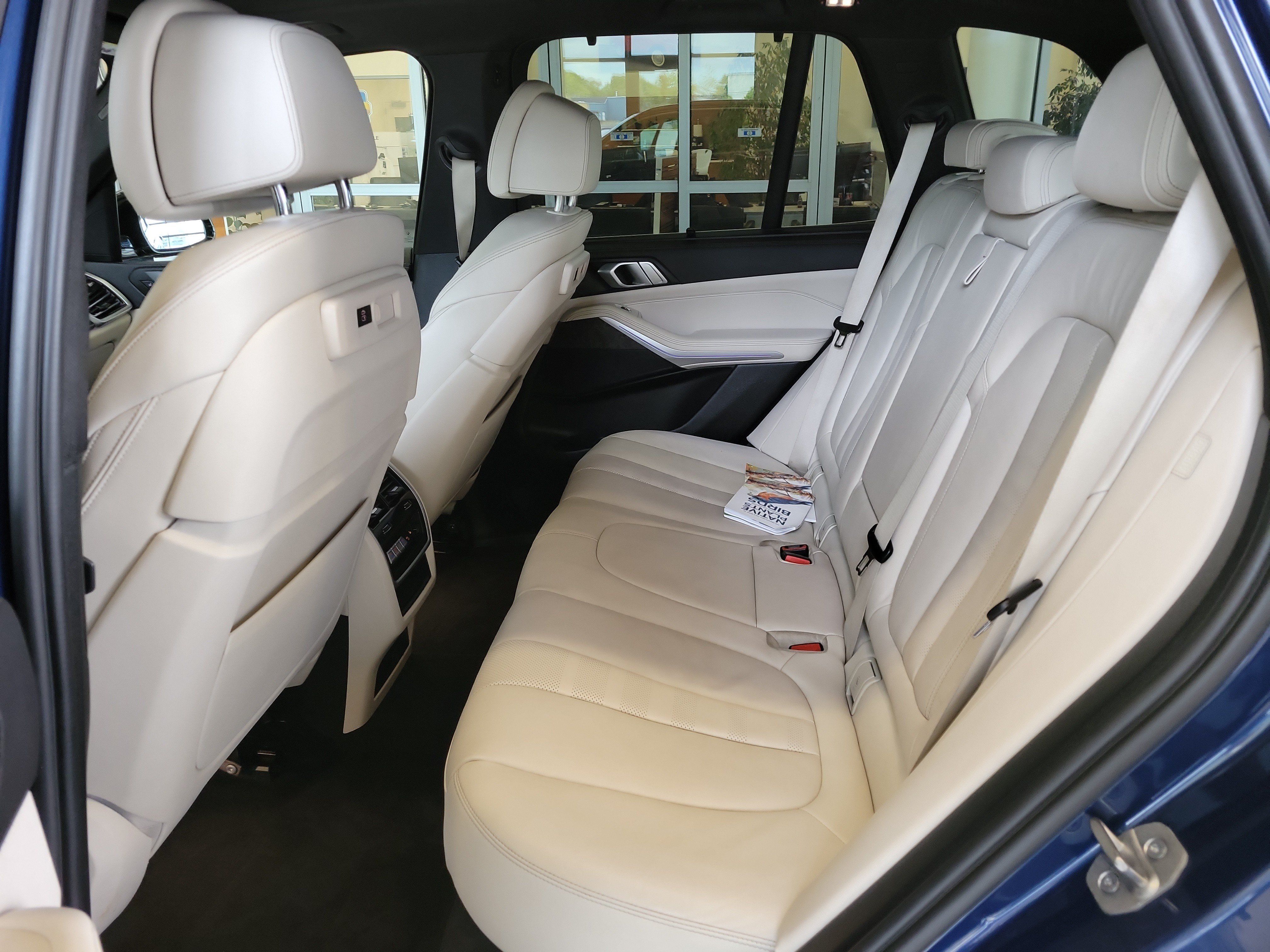Used 2022 BMW X5 xDrive45e w/ Luxury Seating Package AWD/4WD image 16