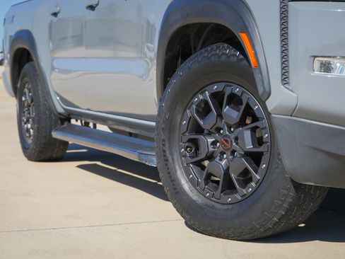 Used 2022 Nissan Frontier Pro-X w/ Pro-X Premium Package image 2