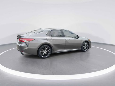 Certified 2019 Toyota Camry SE FWD image 8