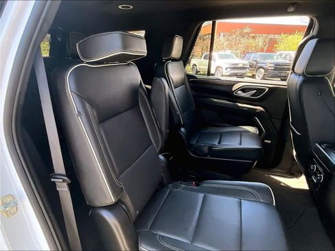 Used 2024 Chevrolet Tahoe Premier AWD/4WD image 15