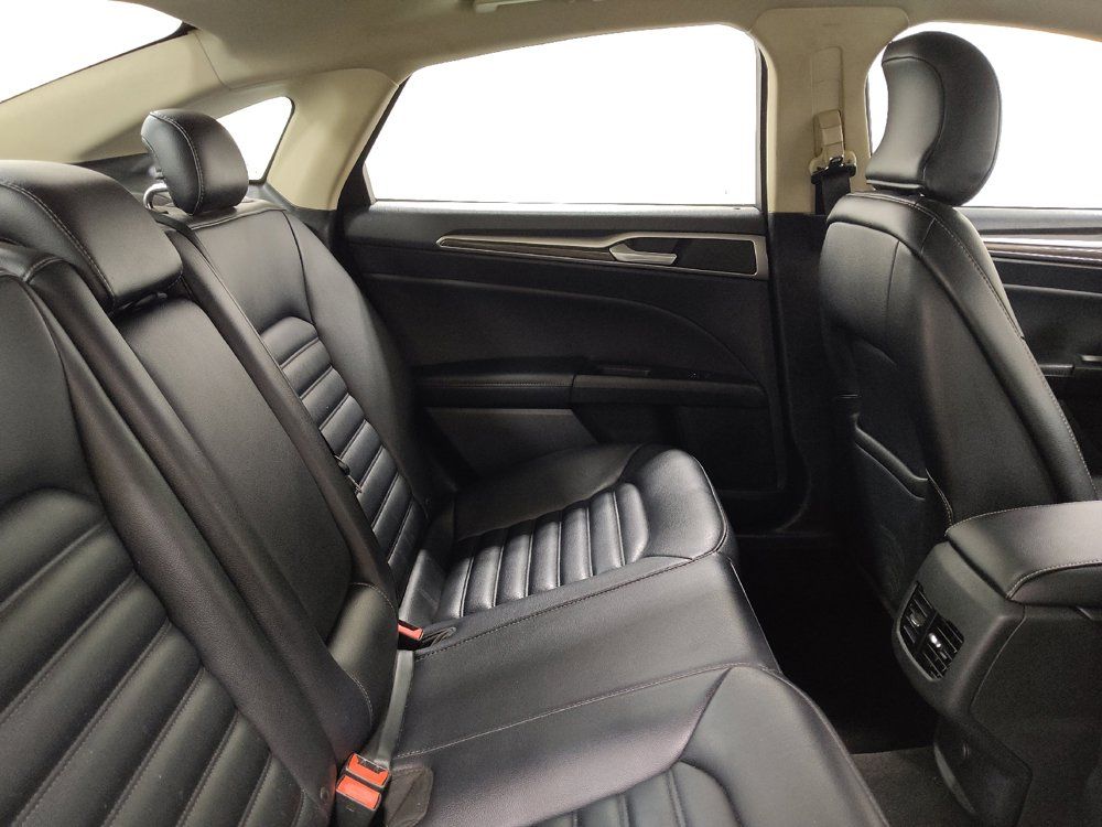 Used 2019 Ford Fusion SEL FWD image 19