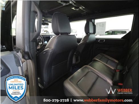 Used 2025 Ford Bronco Outer Banks AWD/4WD image 14