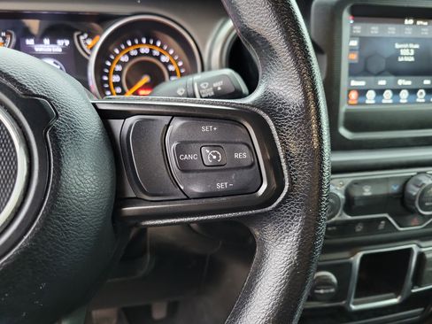 Used 2022 Jeep Wrangler Unlimited Sport image 18