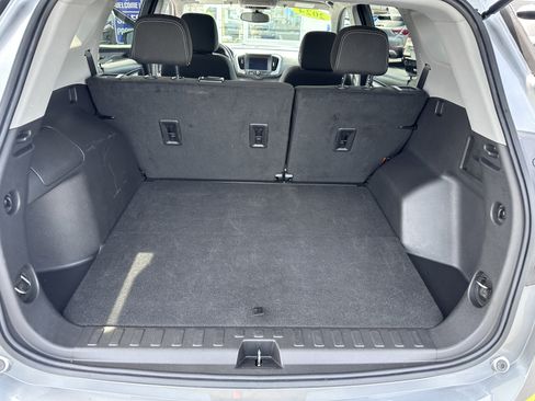 Used 2024 GMC Terrain SLE image 13