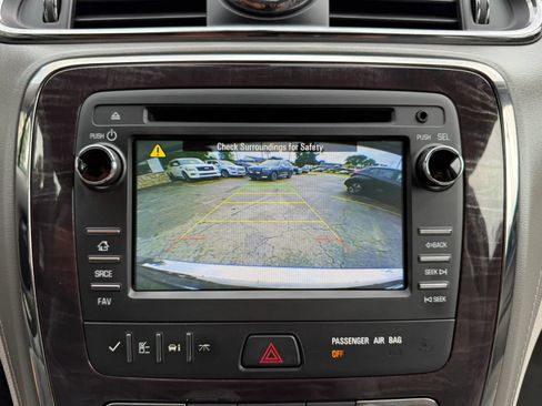 Used 2016 Buick Enclave Convenience FWD image 27