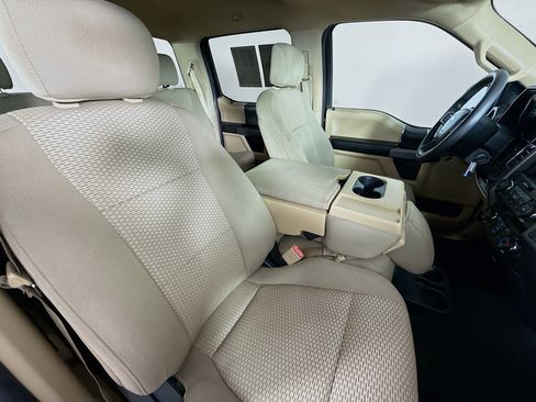 Used 2019 Ford F150 XLT image 33