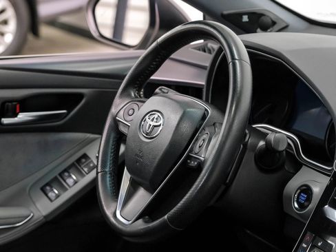 Used 2019 Toyota Avalon XSE image 15