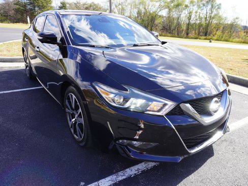 Used 2016 Nissan Maxima Platinum image 4