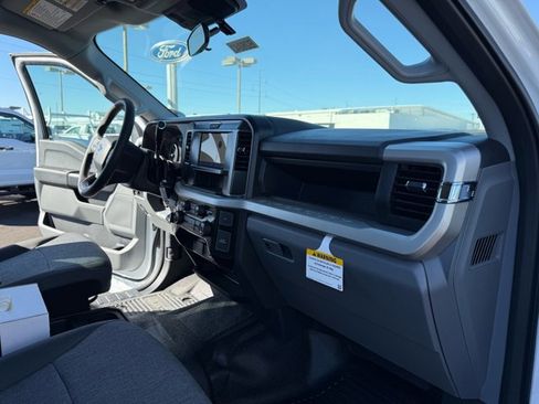 New 2026 Ford F550 4x4 Supercab Super Duty image 17