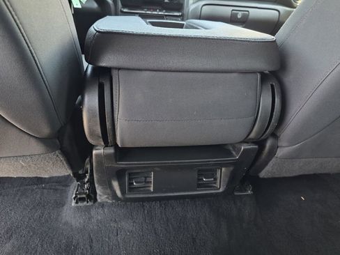 Used 2023 Chevrolet Silverado 2500 Custom w/ Custom Value Package image 17