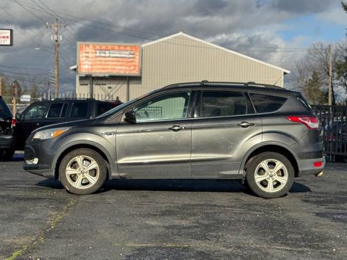 Used 2016 Ford Escape SE w/ Equipment Group 201A image 19