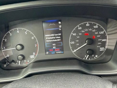 Certified 2025 Toyota Corolla Cross LE FWD image 18