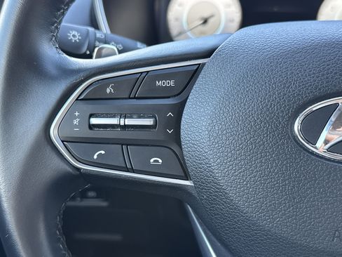 Used 2020 Hyundai Santa Fe Limited image 17