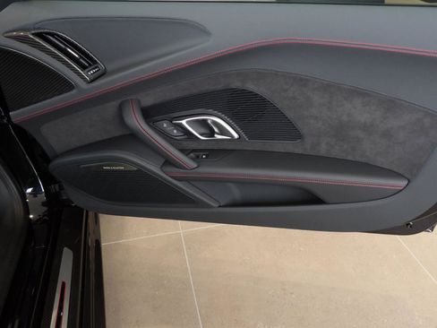 Used 2023 Audi R8 V10 GT image 31