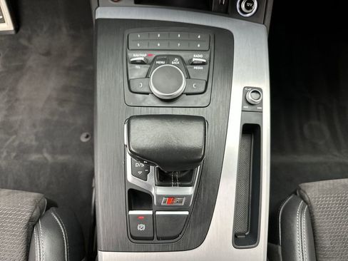 Used 2020 Audi SQ5 Premium w/ Convenience Package image 19