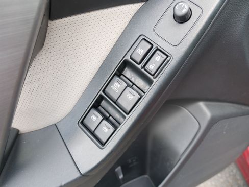 Used 2016 Subaru Forester 2.5i Premium image 18