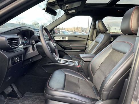 Used 2024 Ford Explorer ST-Line w/ Class IV Trailer Tow Package image 19