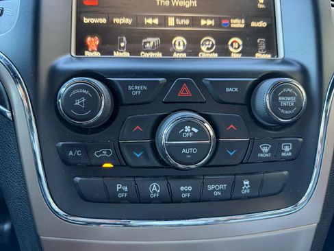 Used 2017 Jeep Grand Cherokee Limited w/ Luxury Group II image 11