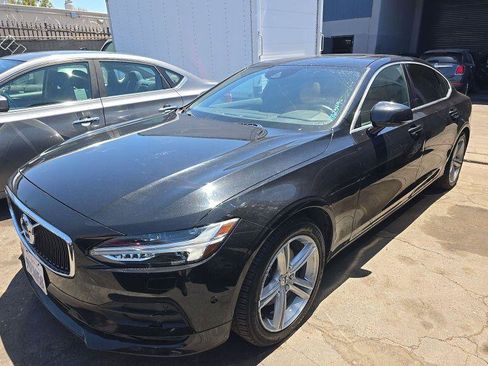 Used 2018 Volvo S90 T5 Momentum w/ Convenience Package FWD image 12