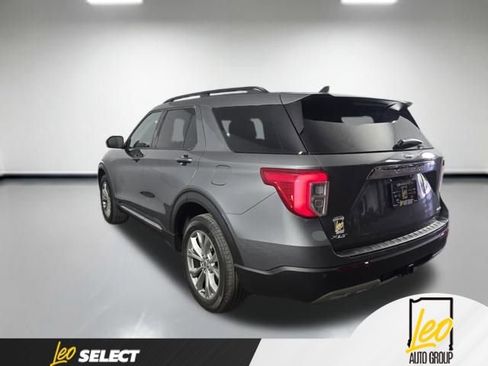 Used 2023 Ford Explorer XLT w/ Equipment Group 202A AWD/4WD image 9