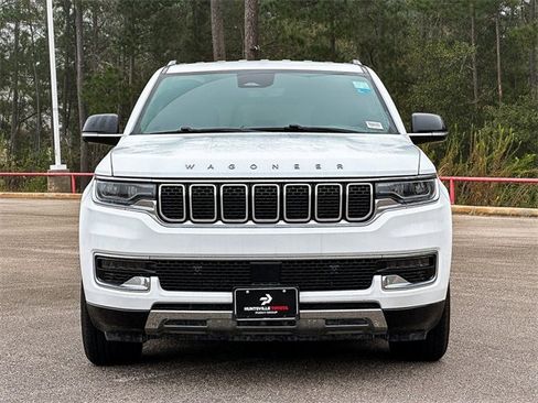 Used 2024 Jeep Wagoneer L Series III w/ Flexible Seating Group image 3