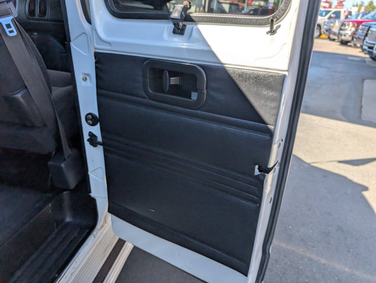 Used 2002 Dodge B3500 RWD image 26