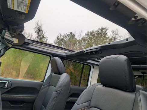 New 2026 Jeep Wrangler Sahara image 31