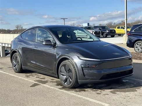 Used 2026 Tesla Model Y Long Range image 21
