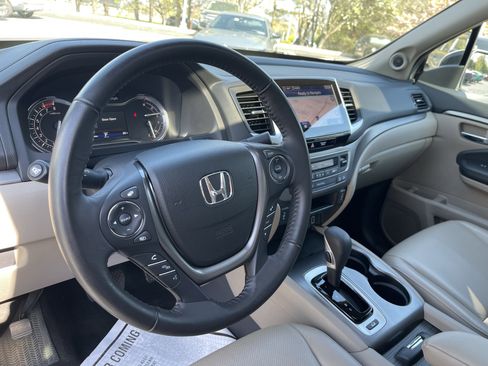 Used 2019 Honda Ridgeline RTL-T image 10