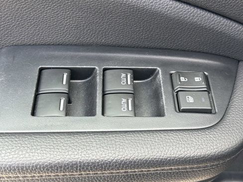 Used 2022 Honda Pilot Sport image 16