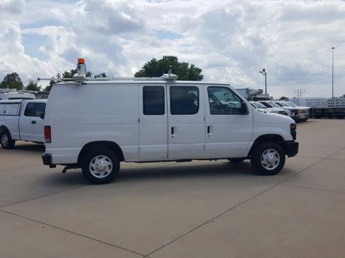 Used 2014 Ford E-150 and Econoline 150 w/ Power Group RWD image 6
