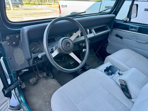 Used 1995 Jeep Wrangler Rio Grande AWD/4WD image 91