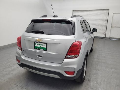 Used 2021 Chevrolet Trax LT FWD image 7