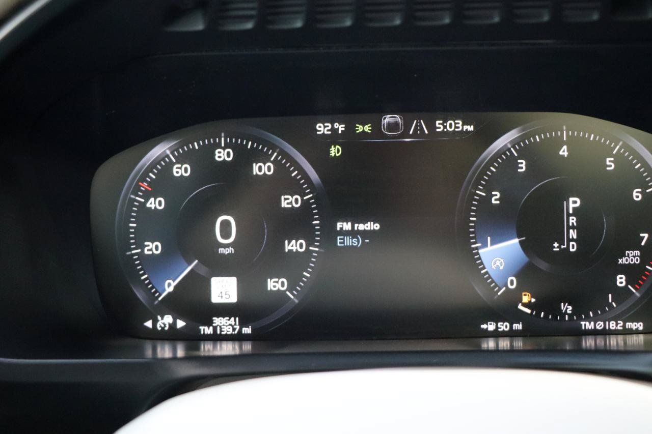 Used 2018 Volvo XC90 T6 Momentum w/ Convenience Package AWD/4WD image 16