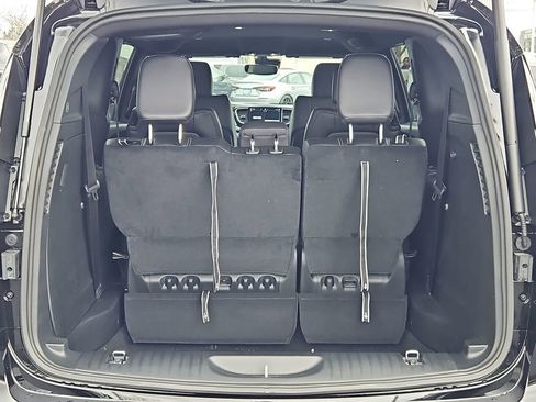 New 2026 Chrysler Pacifica Select image 24
