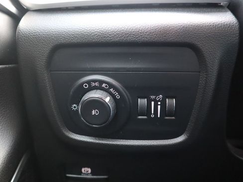 Used 2023 Jeep Grand Cherokee L Limited w/ Luxury Tech Group II image 25