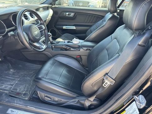 Used 2017 Ford Mustang Premium image 13