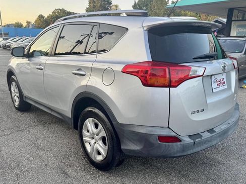 Used 2015 Toyota RAV4 LE image 5
